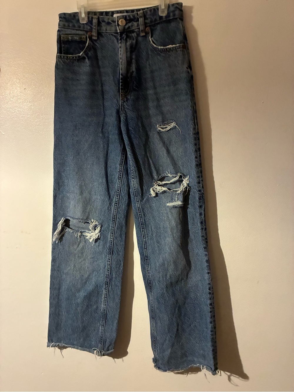 Zara Distressed Straight Leg Raw Hem Jeans Size 4 Medium Wash Denim